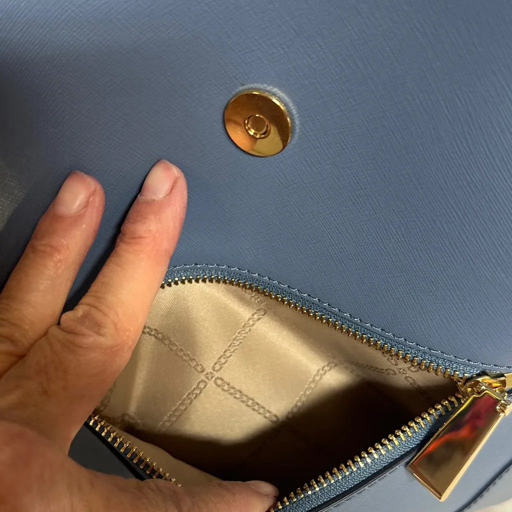 Michael Michael Kors

NEW HARRISON MEDIUM SAFFIANO LEATHER BACKPACK MSRP 358 - Image 13