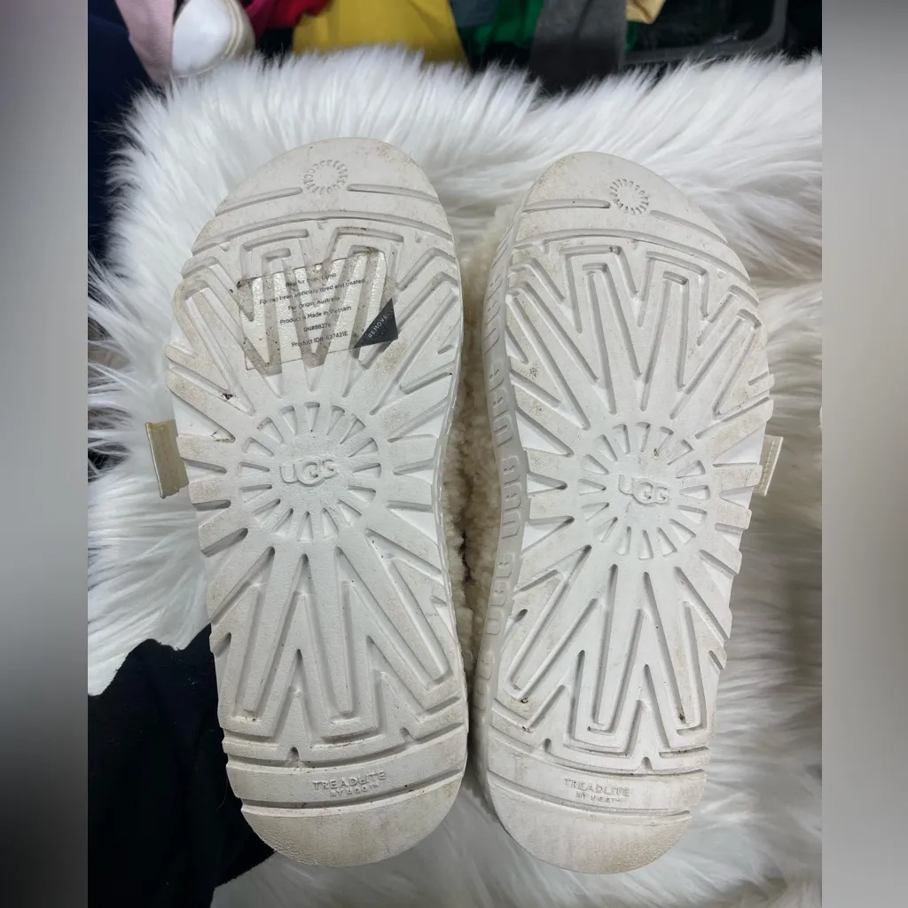 UGG FLUFFITA SLIDE WHITE SHEARLING PLATFORM SANDALS SHOE SLIPPER size 7 - Image 4