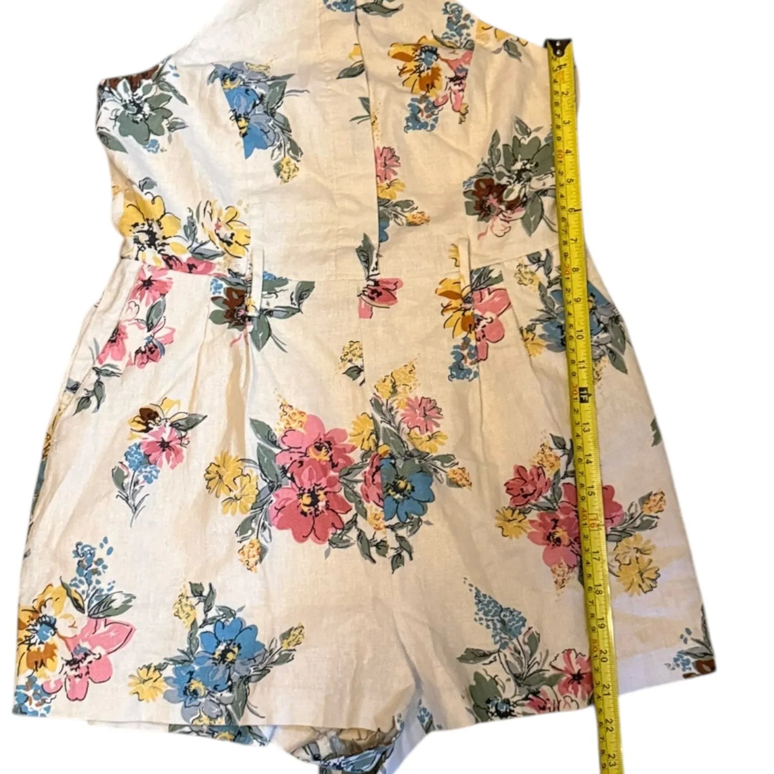 House Of Harlow 1960 Linen Blend Floral Romper Size 6 - Image 3