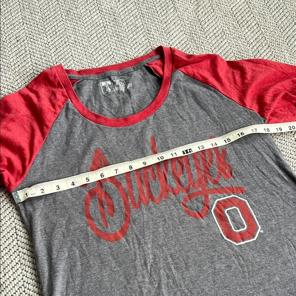 Ohio State Buckeyes Red and Gray Raglan Tee Size L - Image 3
