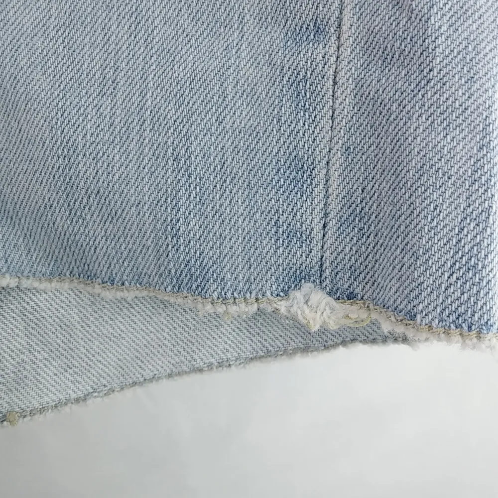 Old Navy 16 38 Jeans Shorts Light Wash Plus - Image 5