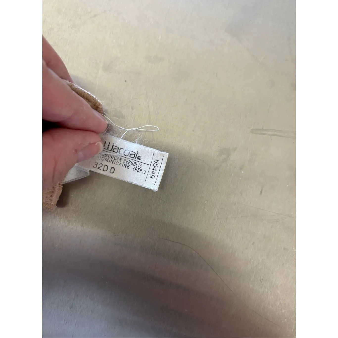 Wacoal Lace Strapless Bra Woman 32DD Boned Underwire Tan Lace Soft Cup 65449 - Image 2