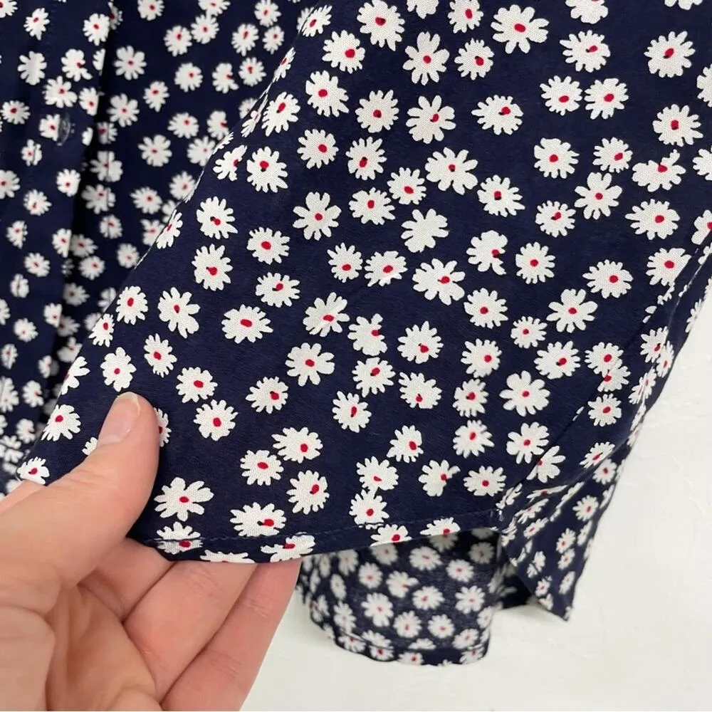 Beach Lunch Lounge Blue Ditsy Floral Short Sleeve Button Down Shirt Womans M - Image 5