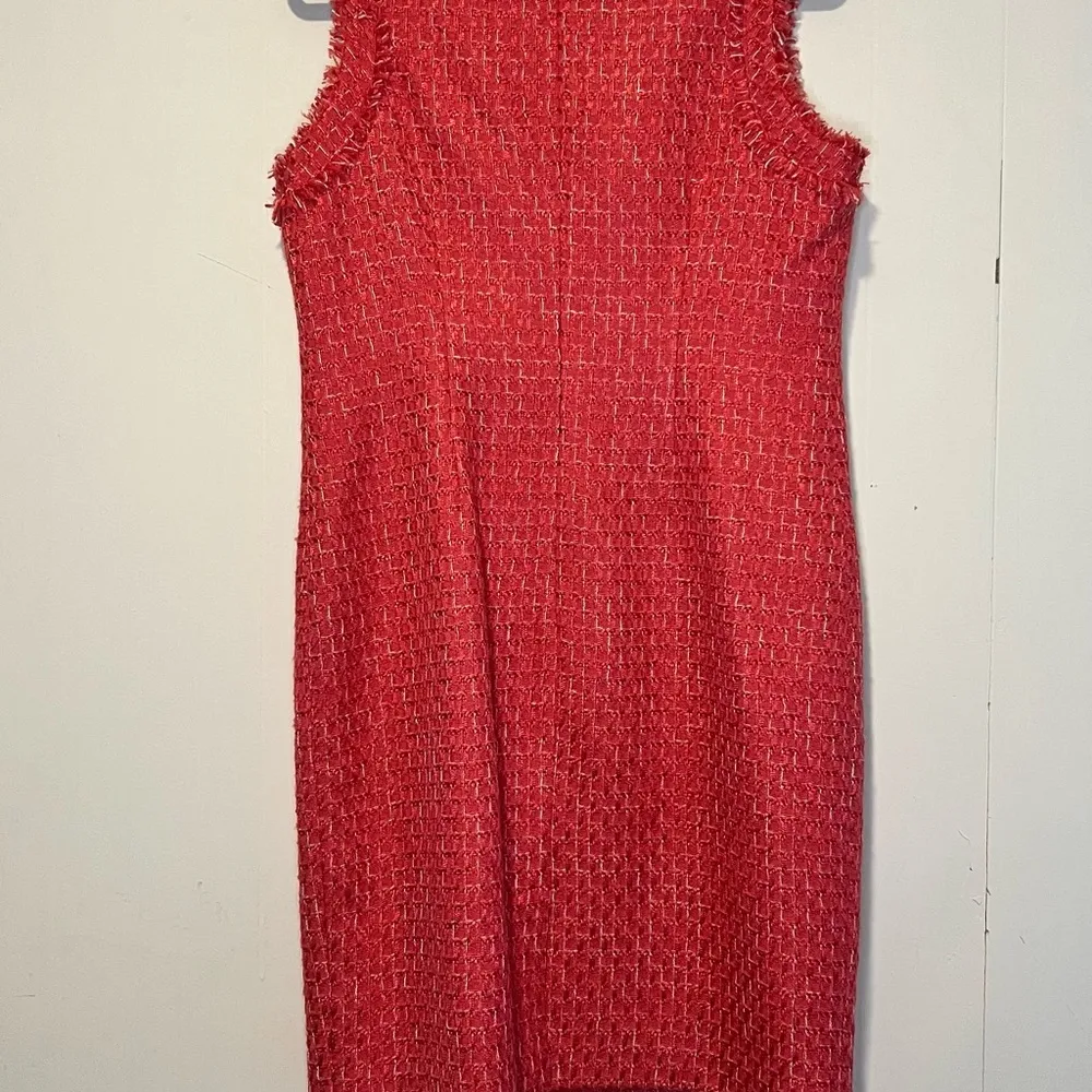 Karl Lagerfeld Paris Tweed Sheath Sleeveless V-neck Knee Length Dress H9 50625 - Image 2