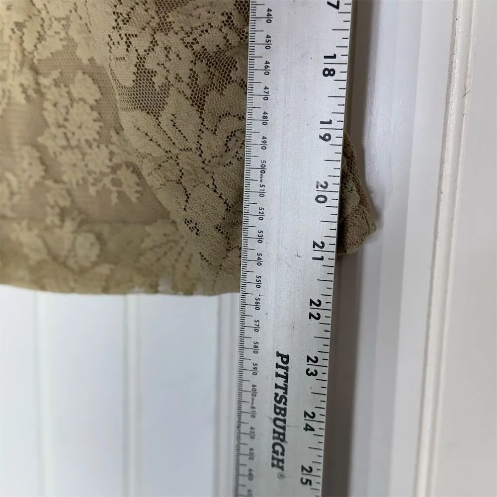 Rampage Beige Lace Overlay Sleeveless Top Y2K Vintage V-Neck Floral Mesh M - Image 5