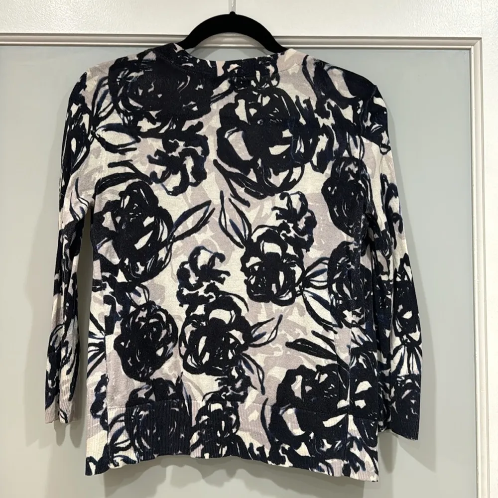 Banana Republic Women's Petite Floral Button Up Cardigan Sweater MP - Image 5