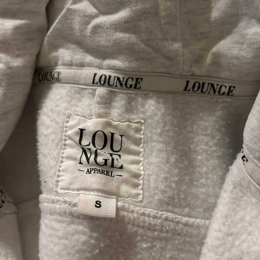 Lounge Cropped Hoodie - Image 5