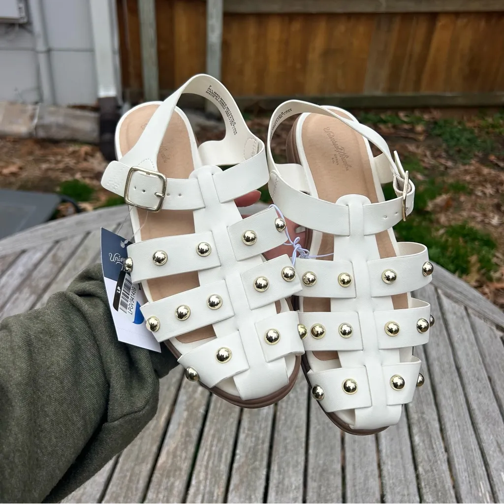 Nwt Women's Winnie Studded Fisherman Sandals - Universal Thread Off-White size 7 - Image 7