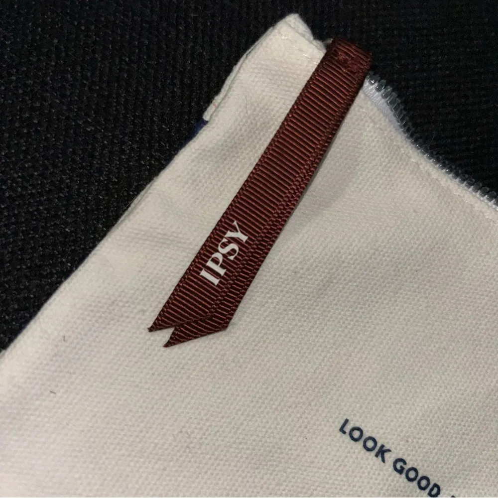 White and blue flower Ipsy bag BOGO - Image 3