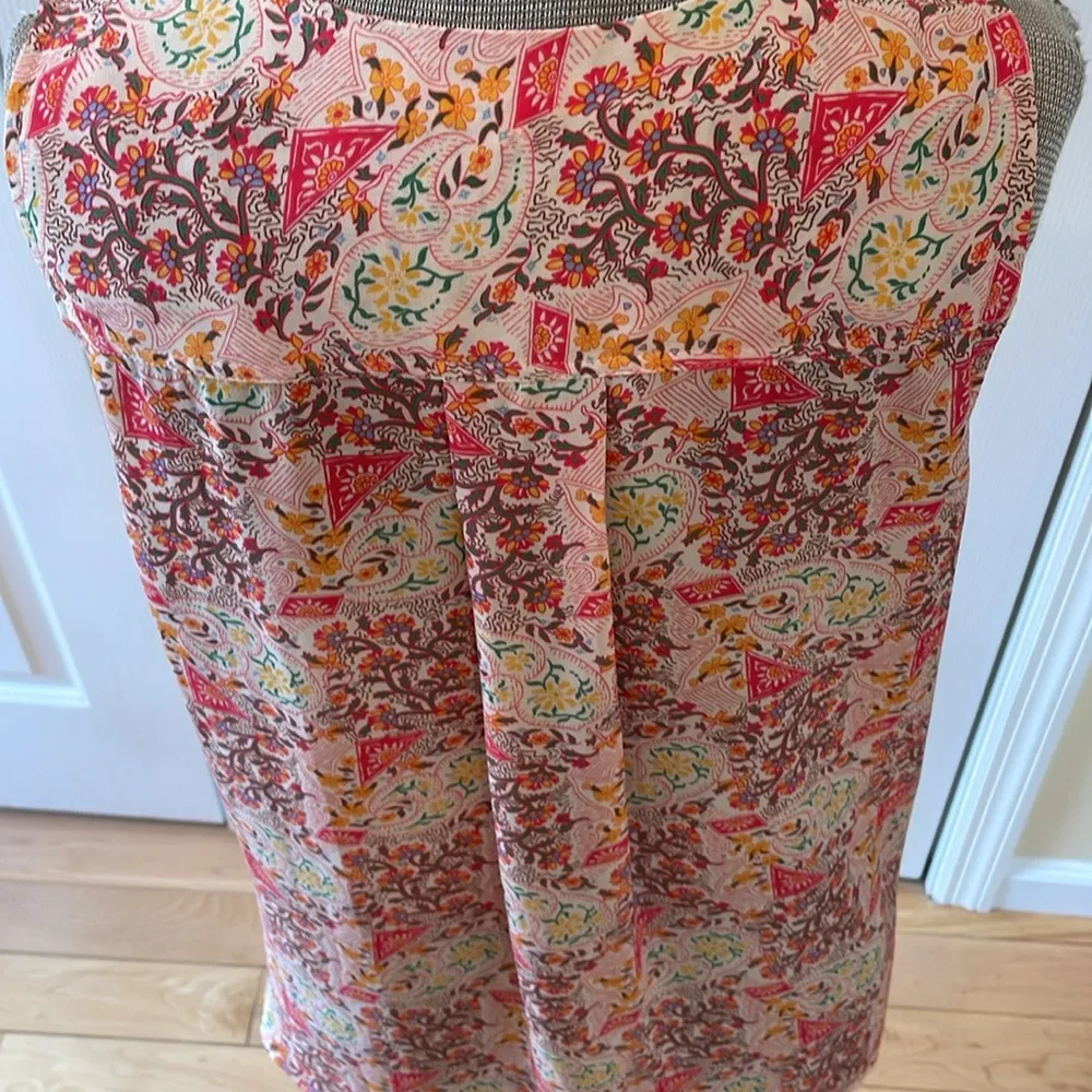 Violet + Claire boho orange print v neck loose fit sleeveless lightweight top - Image 6