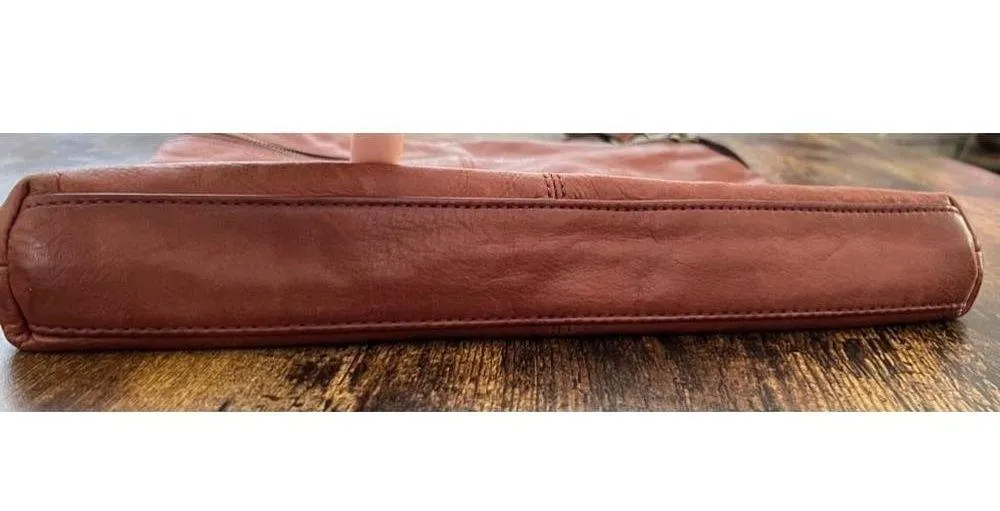 margot New York | ladies Lorna large crossbody handbag. - Image 3