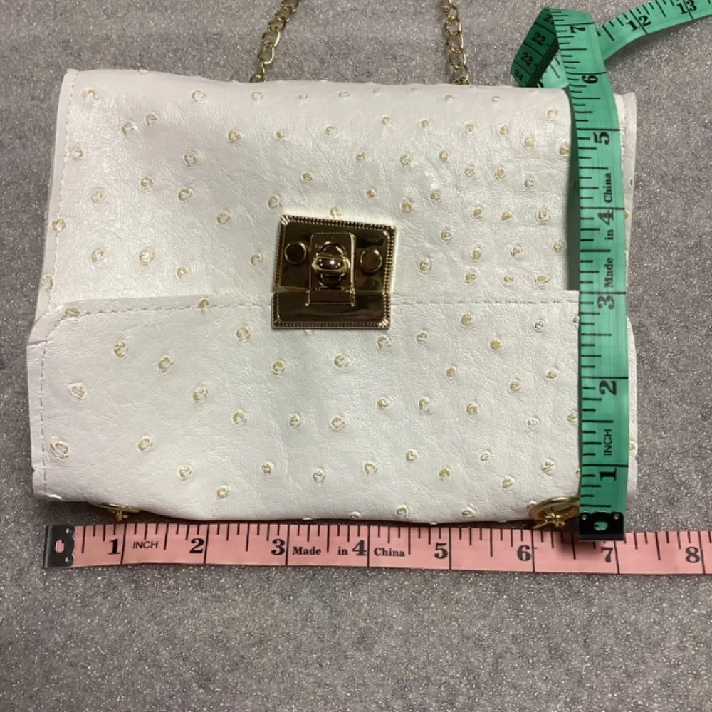 White Ostrich Mini Faux Leather Purse with Gold Clasp & Gold Chain * NEW - Image 6