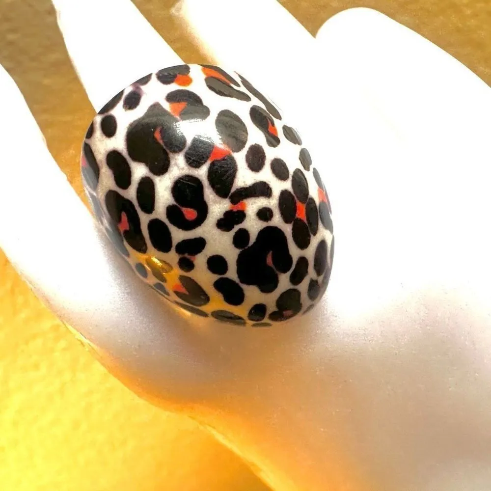 Black and orange leopard cocktail ring - Image 3