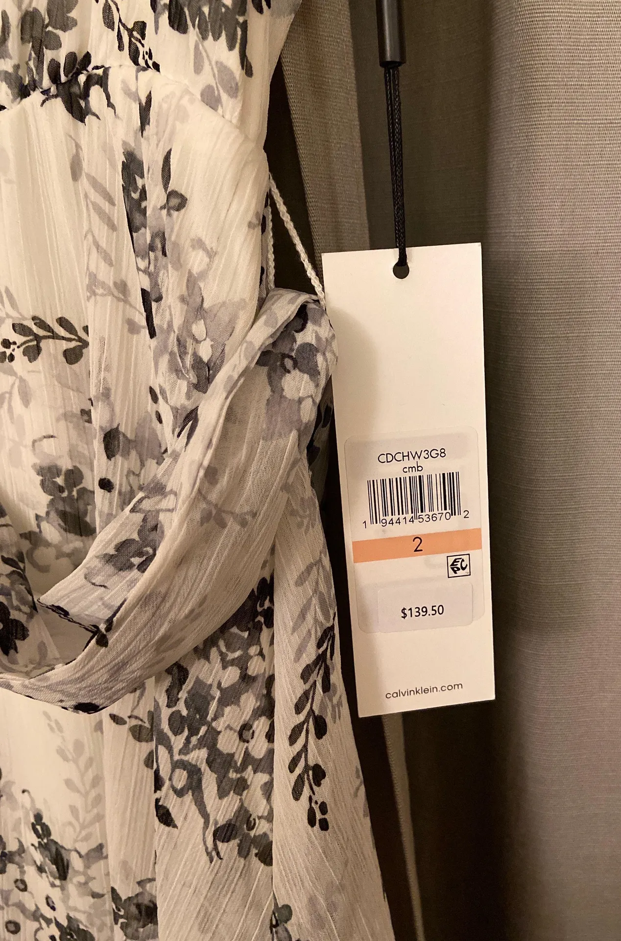 Calvin Klein Dress - Image 5