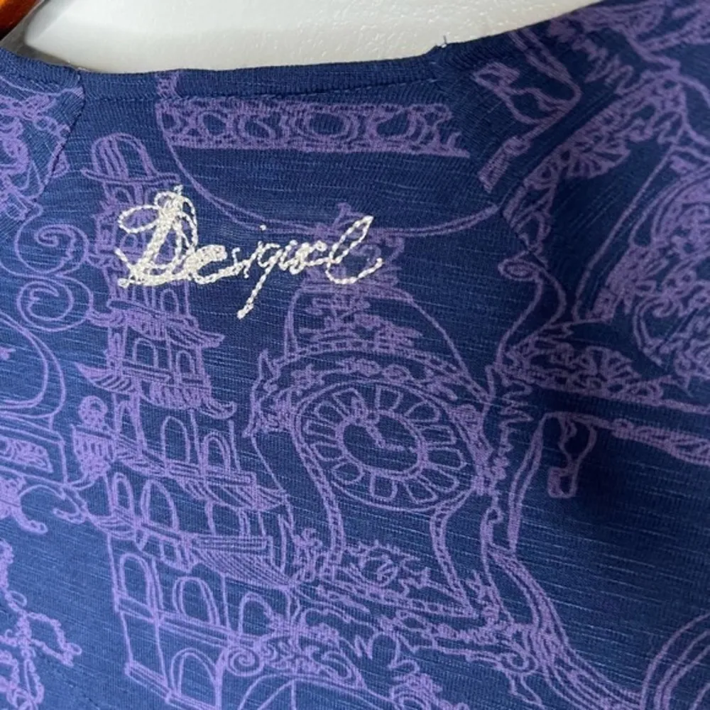 Desigual Fabiola dress long sleeve maroon tie waist v-neck pattern v-neck small - Image 9