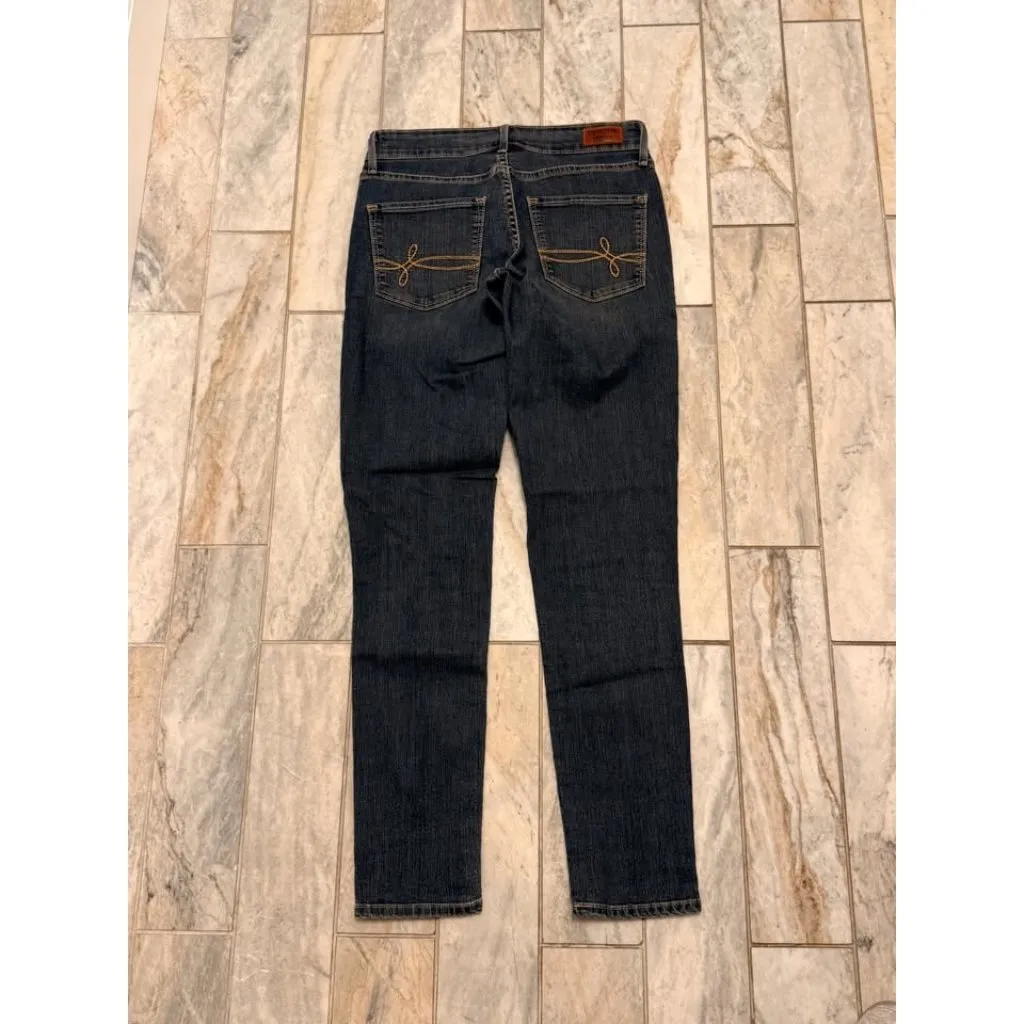 NEW Levis Denizen women's size 2 Modern Skinny dark blue denim jeans - Image 4