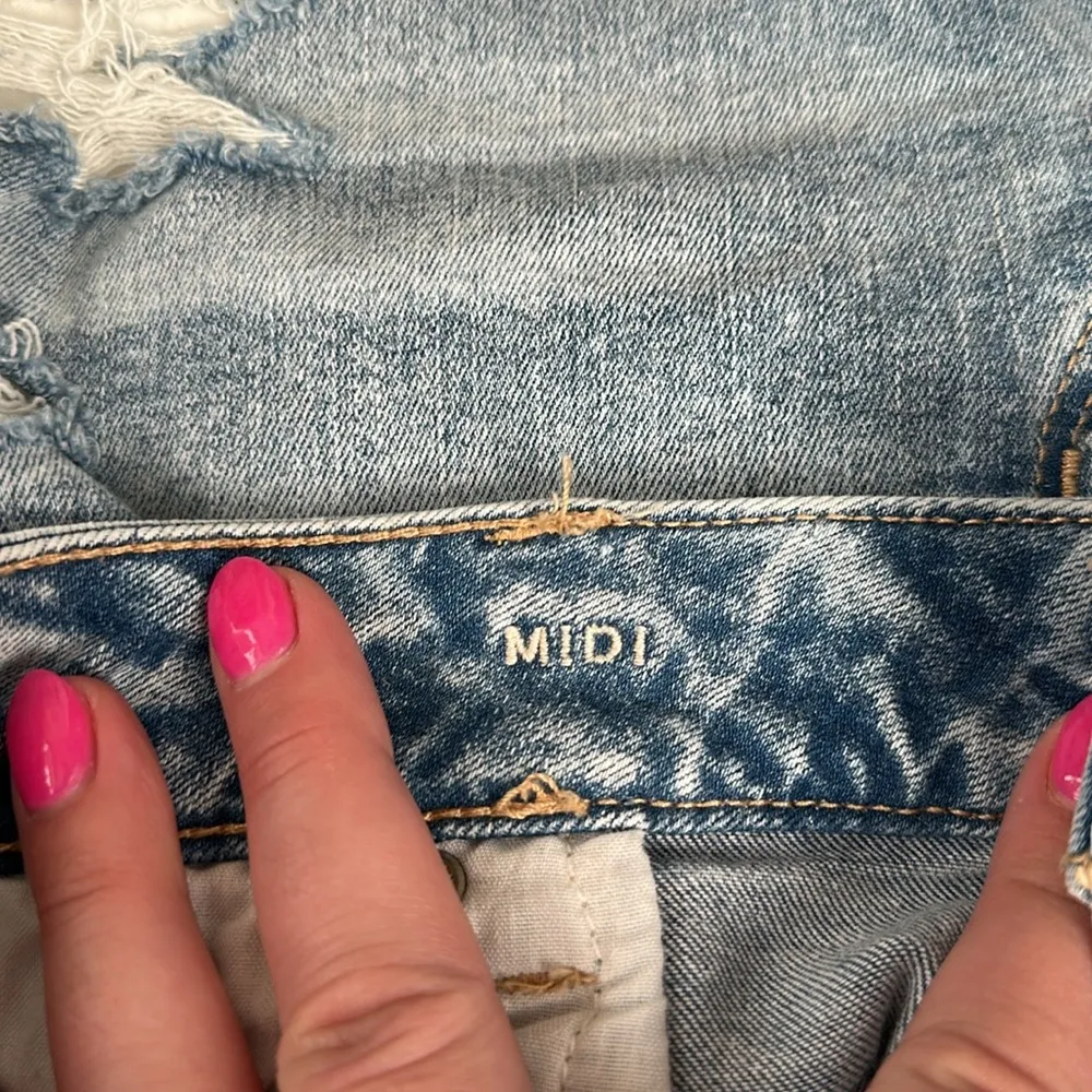 American Eagle Midi Jean Denim Shorts 18 - Image 6