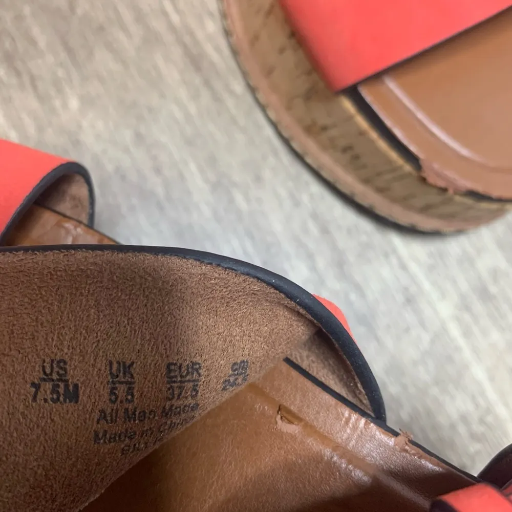 Naturalizer Billie Buckled Platform Sandals Ladies Size 7.5 Melon Sorbet - Image 7