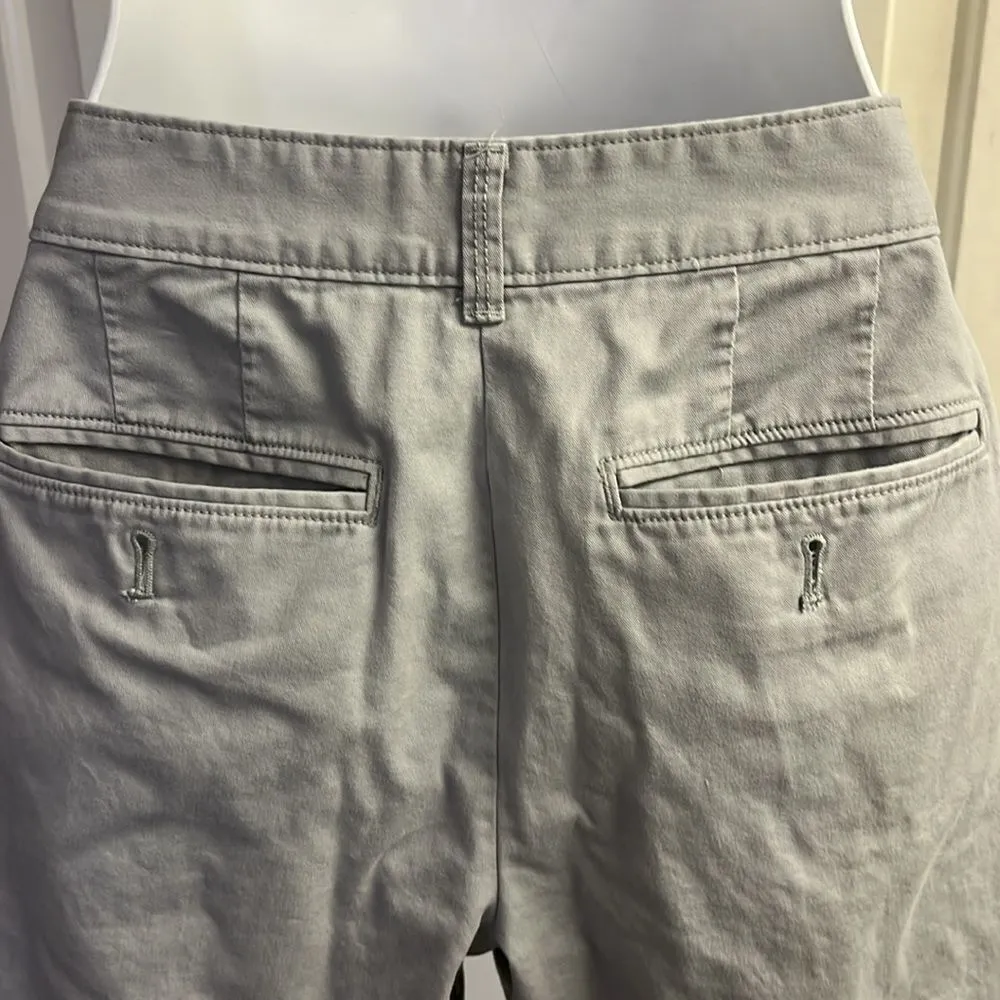 LOFT Light Grey Bermuda Cotton Shorts with Pockets- Size 8 Curvy - Image 8