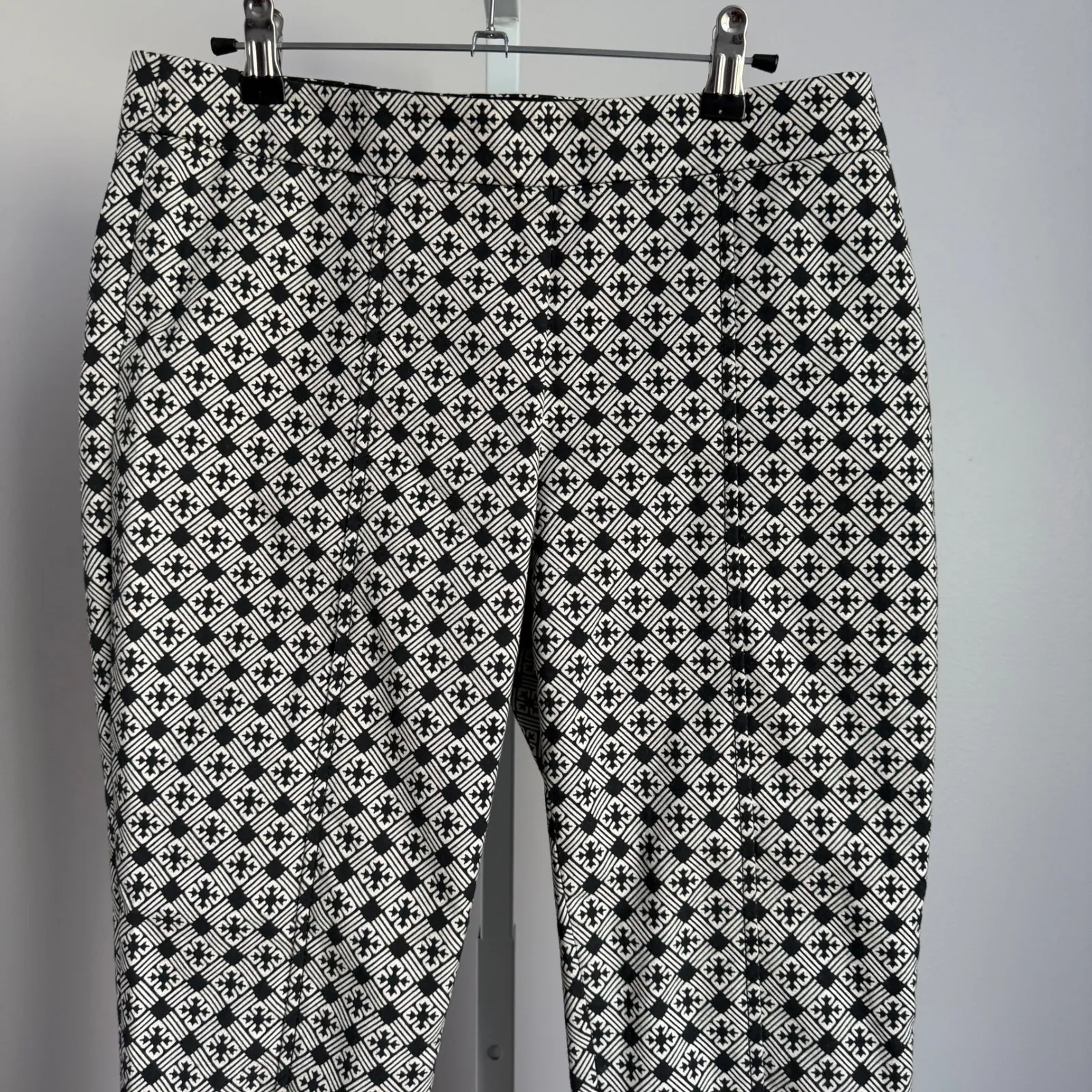 Tory Burch Pants Womens Size 4 Black White Geometric Print Ankle‎ Casual Career - Image 2