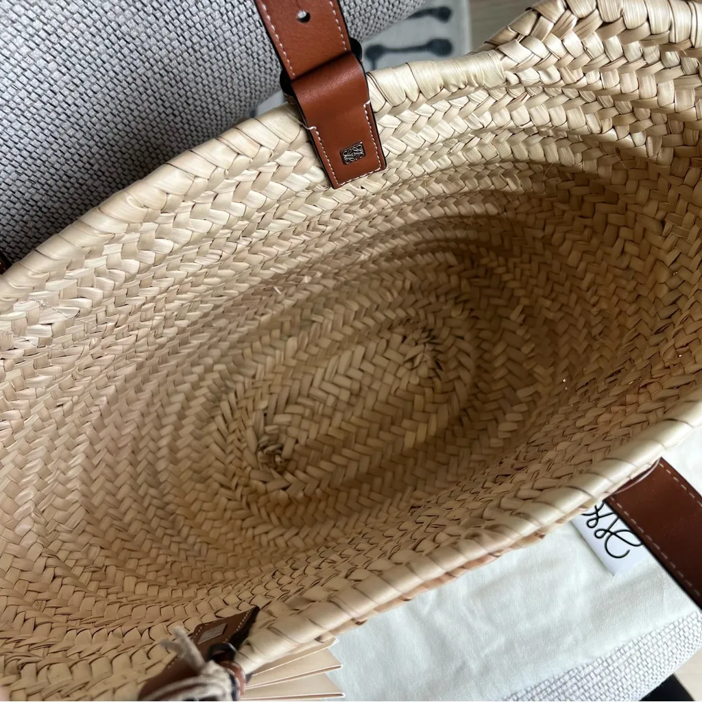Loewe  x Paula’s Ibiza Basket Small Bag in Palm Leaf with Leather Handles in Tan - Image 5