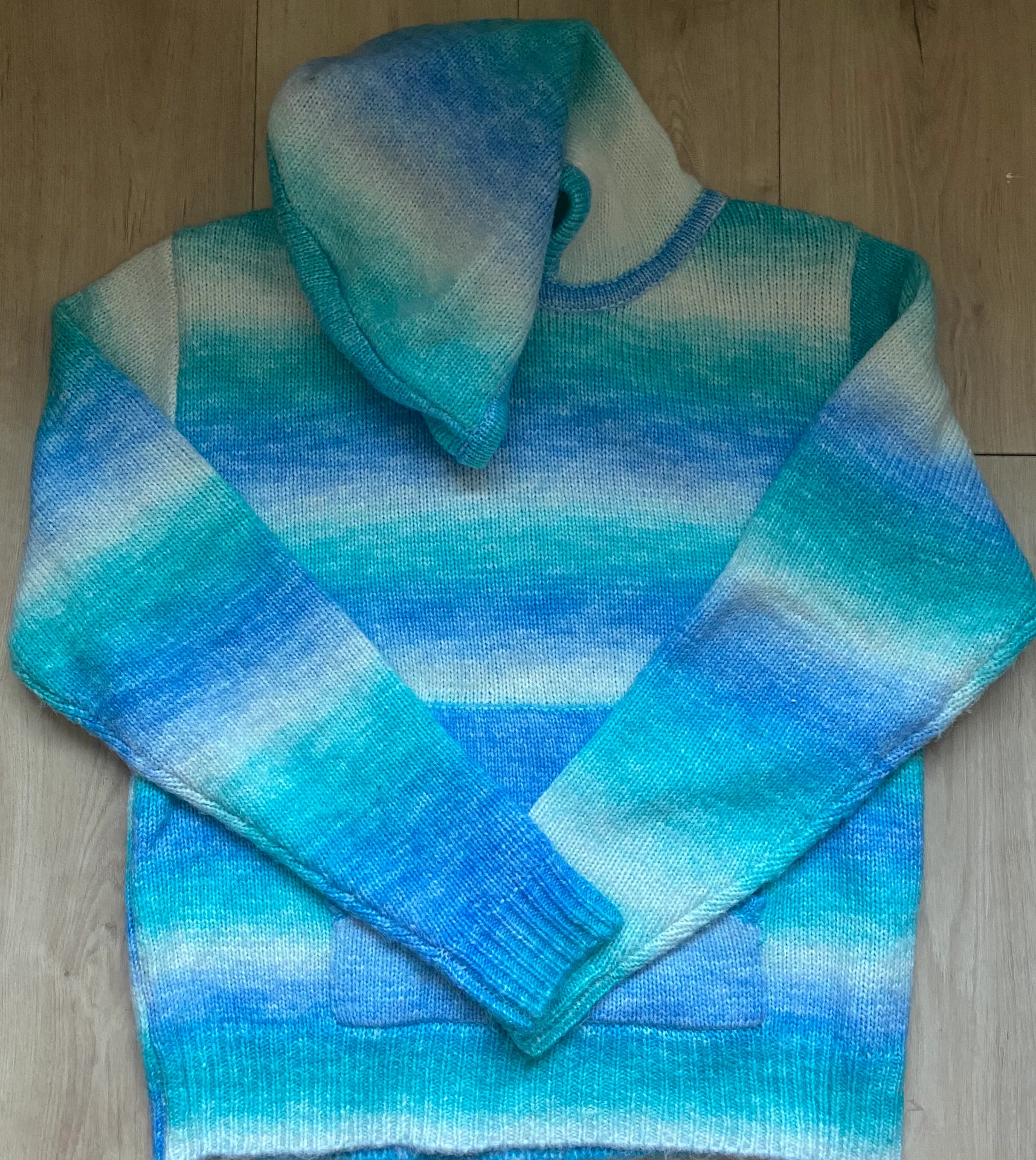 NWOT Knit Short and Sweatshirt Set - Image 3