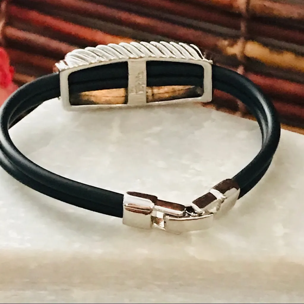 Lia Sophia Bracelet Silver Tone Corded Shell - Image 3