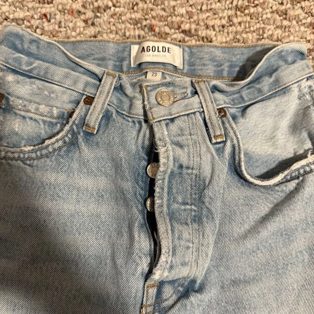 AGOLDE Riley Short in Groove- Size 23 - Image 7