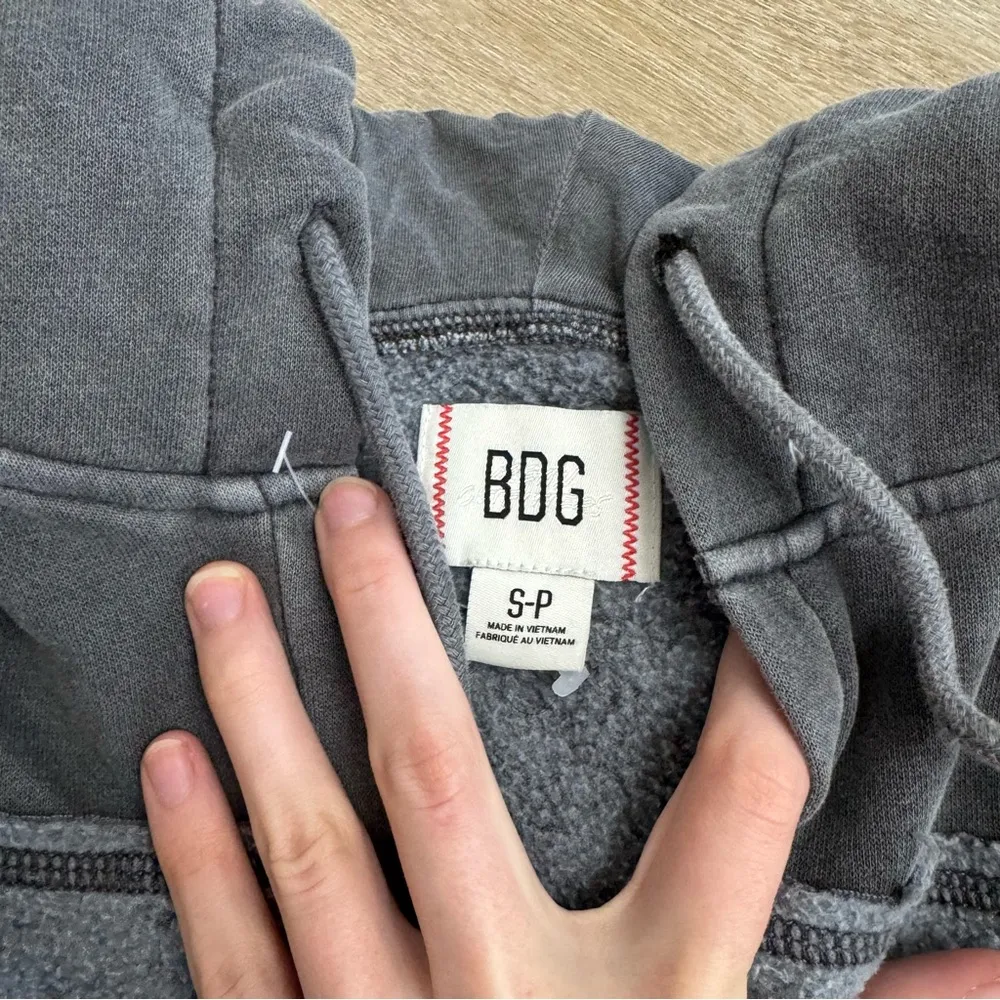 BDG Leanne Cropped Pullover Hoodie Sweatshirt - Image 7