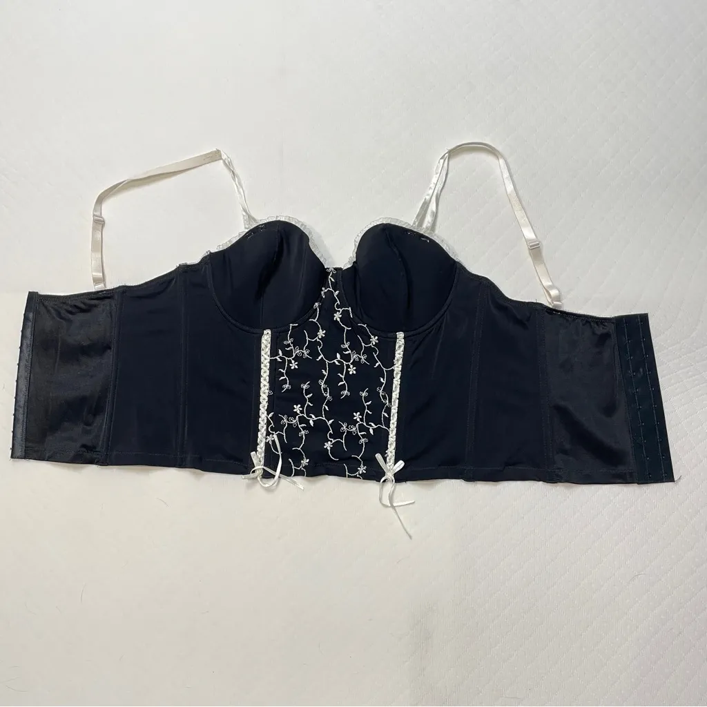 Black‎ Bustier Top with White Embroidery size 36C Black - Image 3