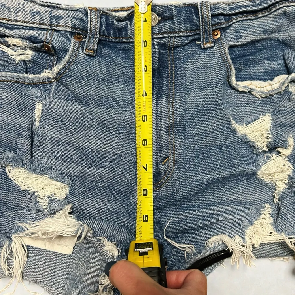 Abercrombie & Fitch Distressed High Rise Mom Shorts. Size 4/27 - Image 6