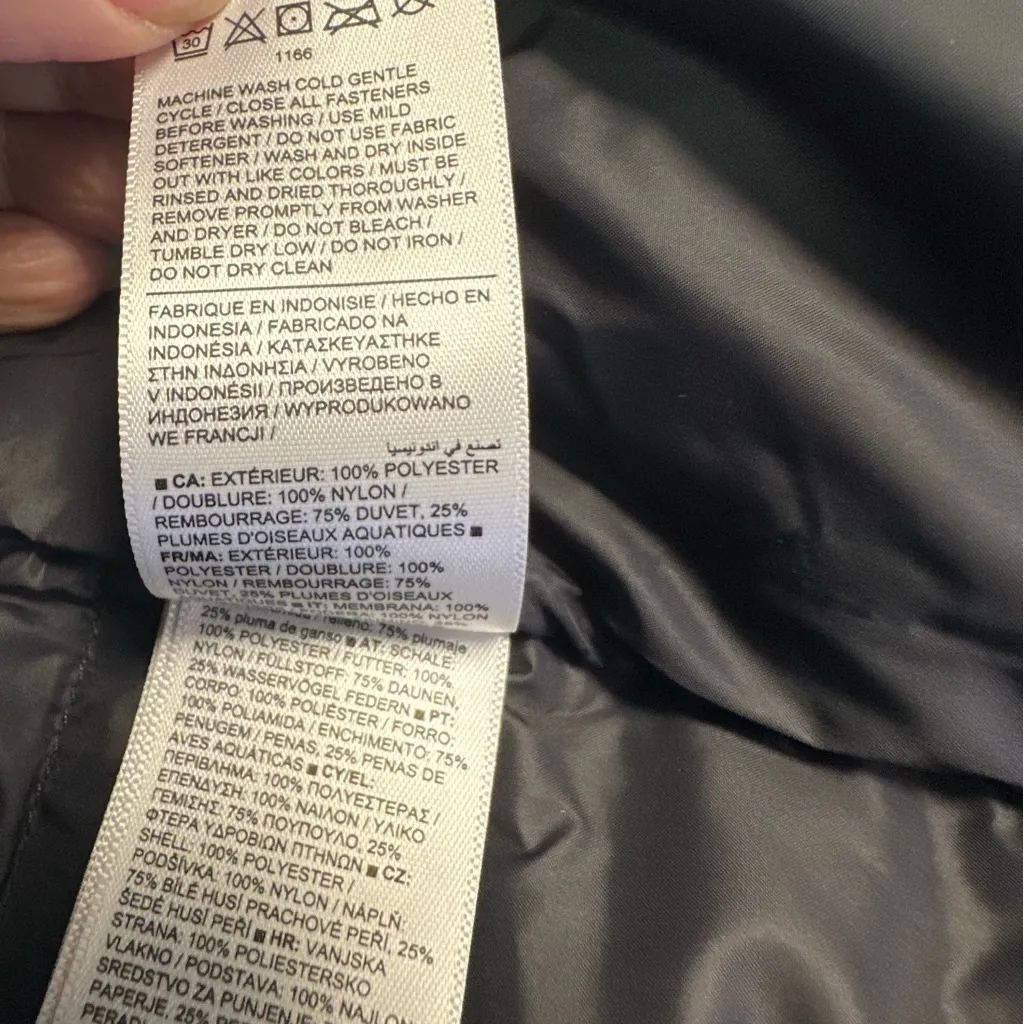 Athleta Black Puffer Jacket - Image 8