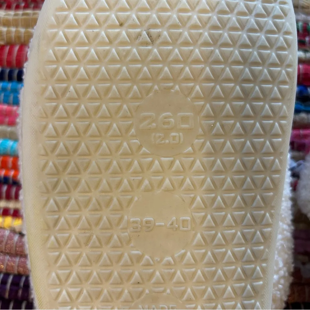 Link Neon Smile Face Slippers Lightning Bolt Eyes Women Size 8 / 9 White - Image 10