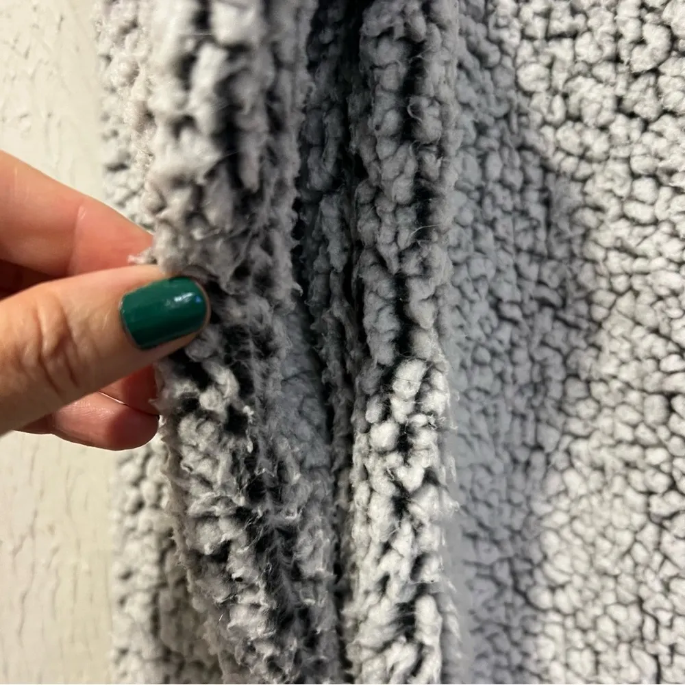 University of Colorado Buffaloes Sherpa quarter zip Pullover size medium - Image 10