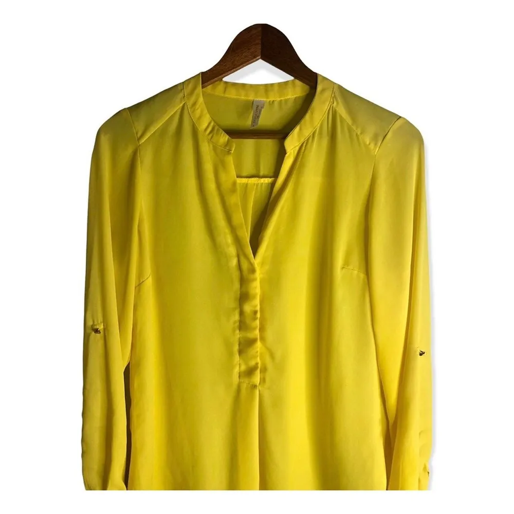 Foschini Yellow Buttoned Split Neck Long Sleeve Shirt Size 8 - Image 70