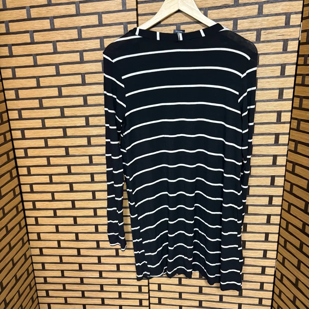 Agnes & Dora Black‎ And White Stripe Button Front Cardigan Size Small - Image 2