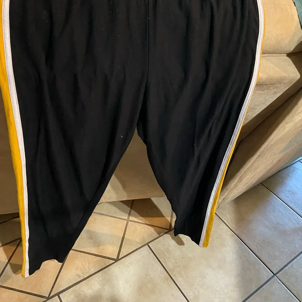 Love ❤️ Ari Black straight leg pants with mustard & White side stripes size 3X - Image 7