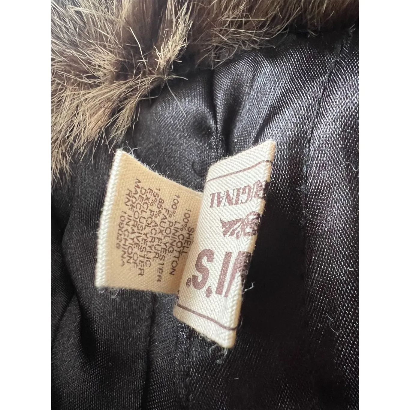 Levi’s plaid traper hat - Image 5