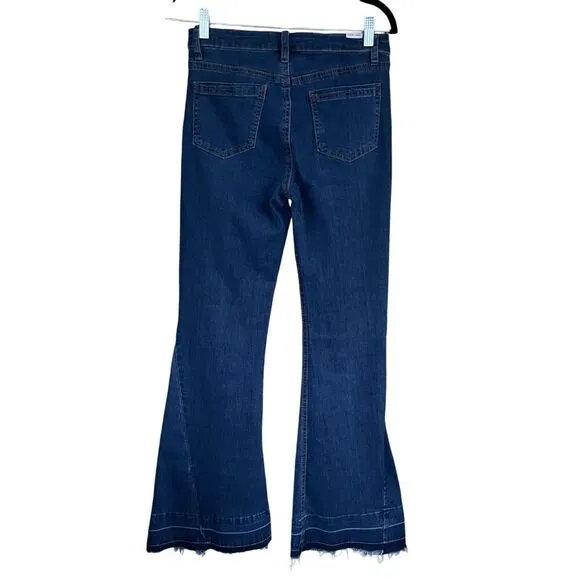 B6 Almost Famous Women's Denim Frayed‎ Flared Jeans Blue Size 5 - Image 2