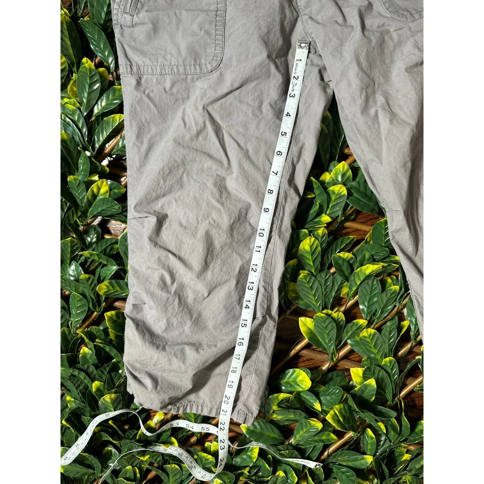 y2k GAP JEANS Gray Cargo Capri Pants Size 8 - Image 11