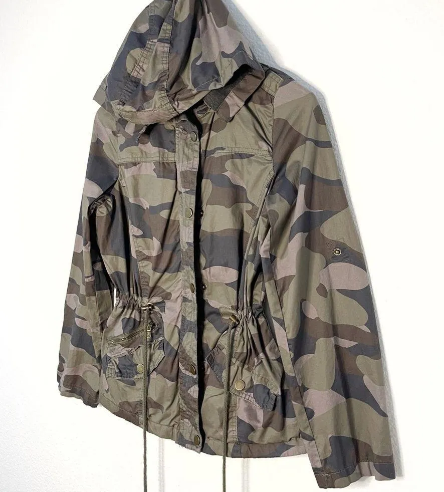 YMI camo utility military hoddie jacket size M - Image 2