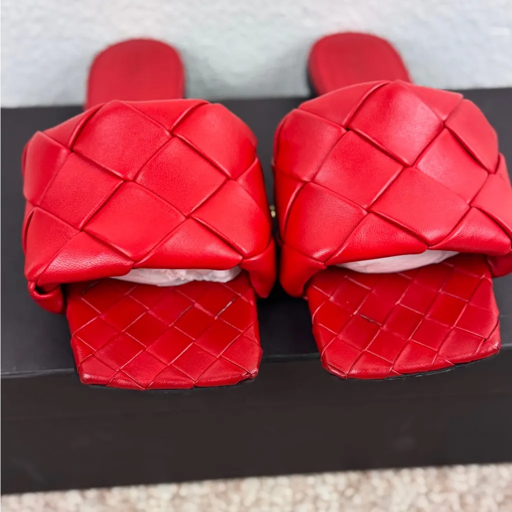 Bottega Veneta Red Quilted Sandals Size 37 - Image 8