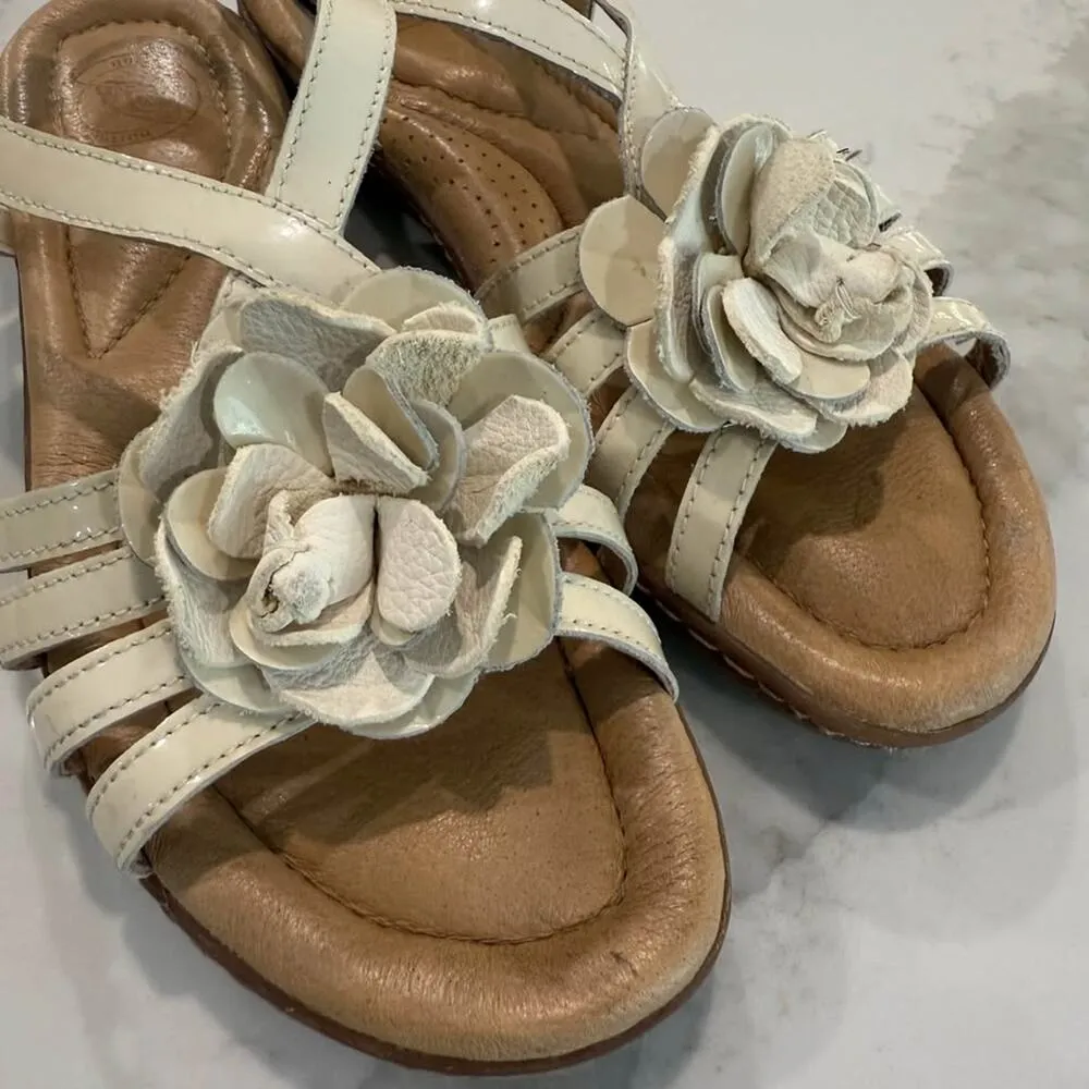 Nurture by Lamaze Slingback Flower Leather Sandals Women's 8.5M Beige Comfort Size 8.5 - Image 7