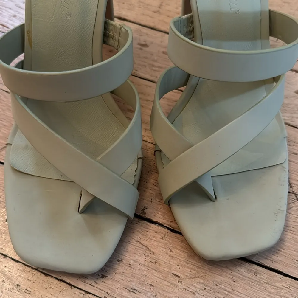 Pale Green Heeled Sandals Size 5.5 - Image 2