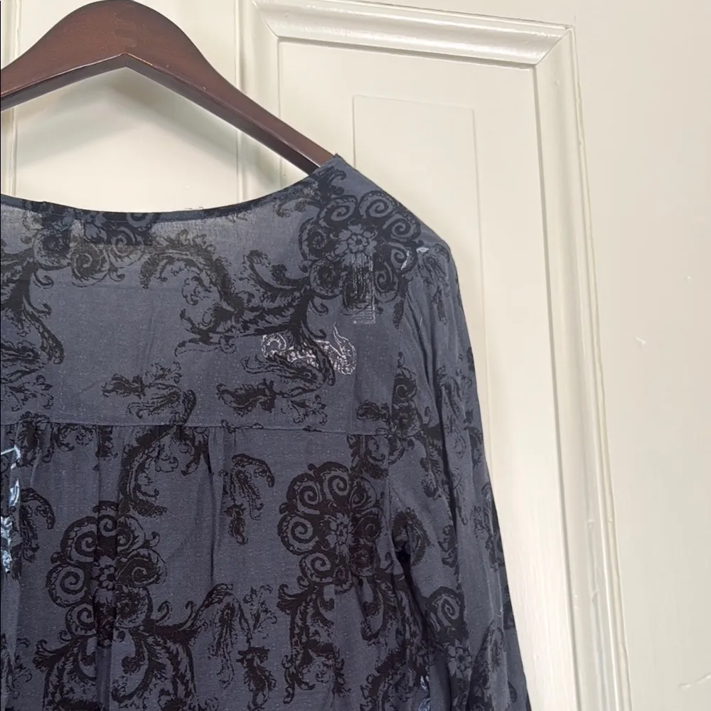 Hinge  Black Blouse - Image 11