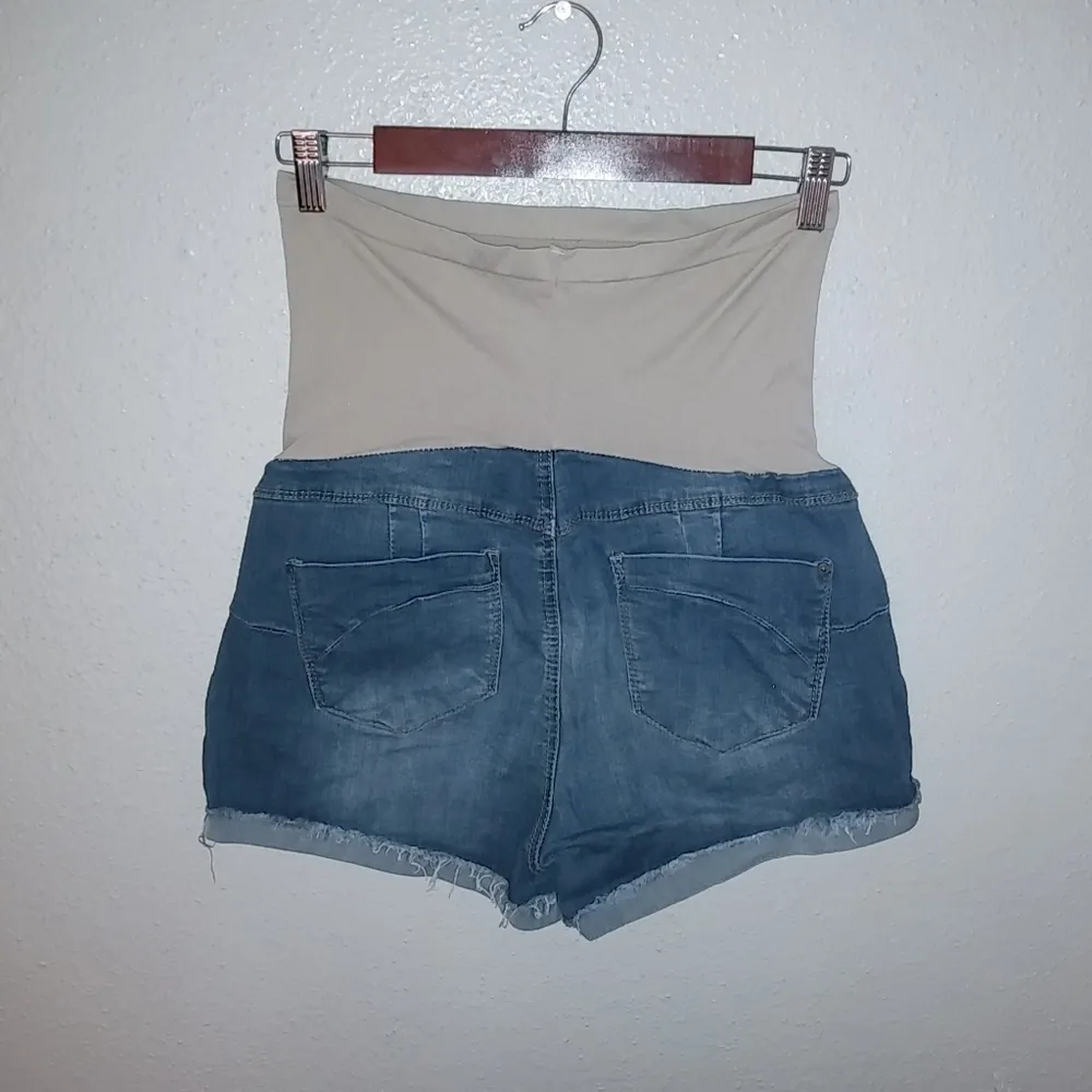 BellaVita Maternity XL Jeans Shorts Plus - Image 2