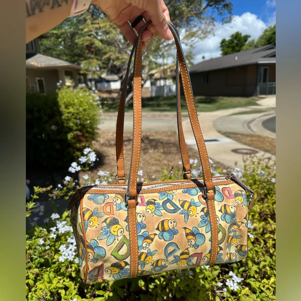 Vintage Dooney & Bourke Bee Print Barrel Satchel with Heart Tag - Image 2