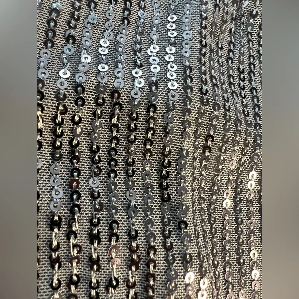 SHEIN Curve | ladies plus size sequin top. Size: 3XL - Image 5