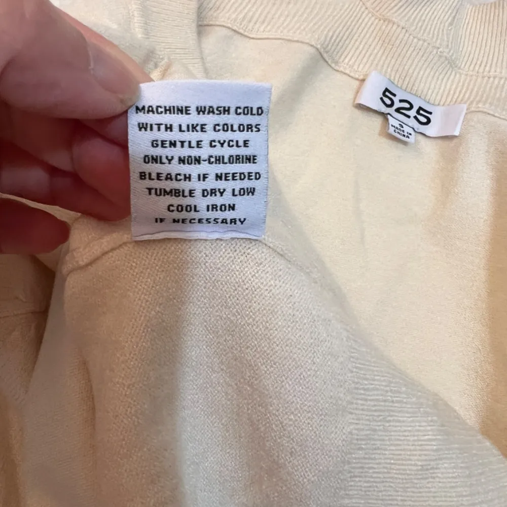 525 America women’s ivory color long sleeve sweater size small - Image 5