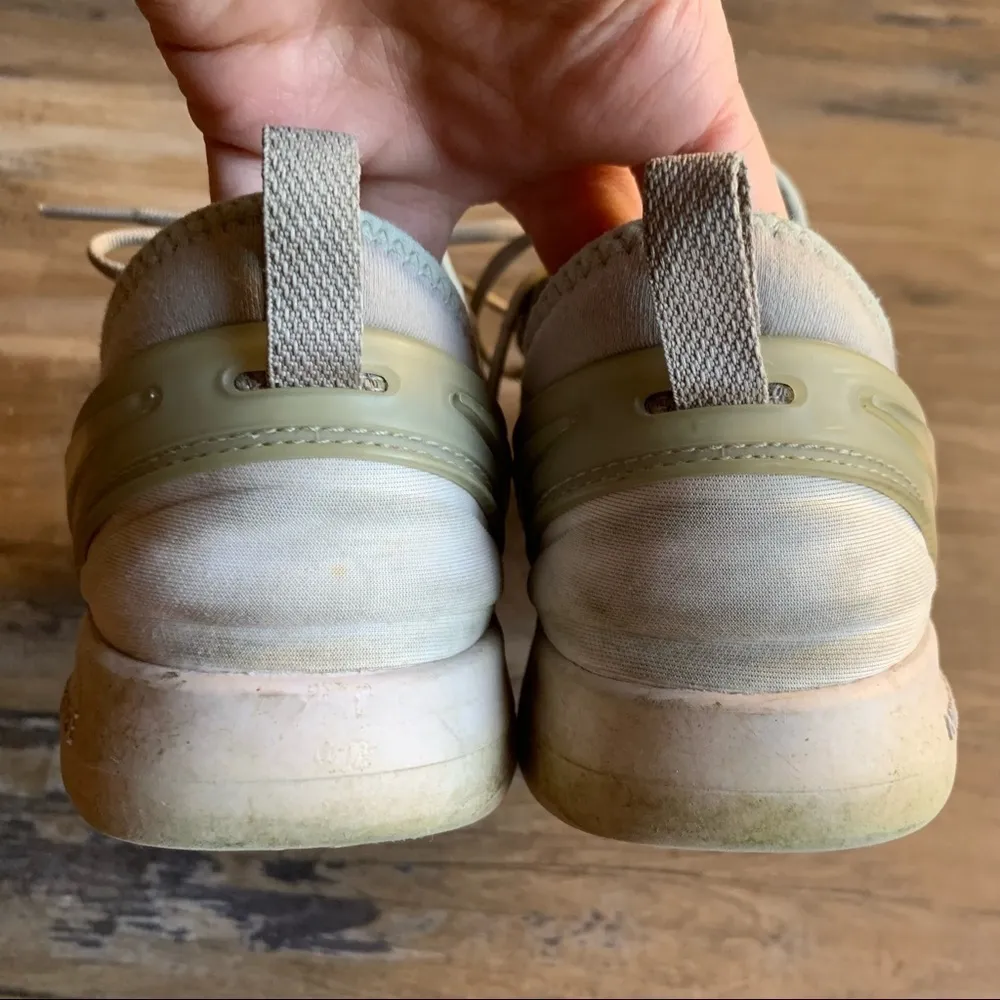 Nike Free Running Shoes Women’s Size 7.5 - Image 7